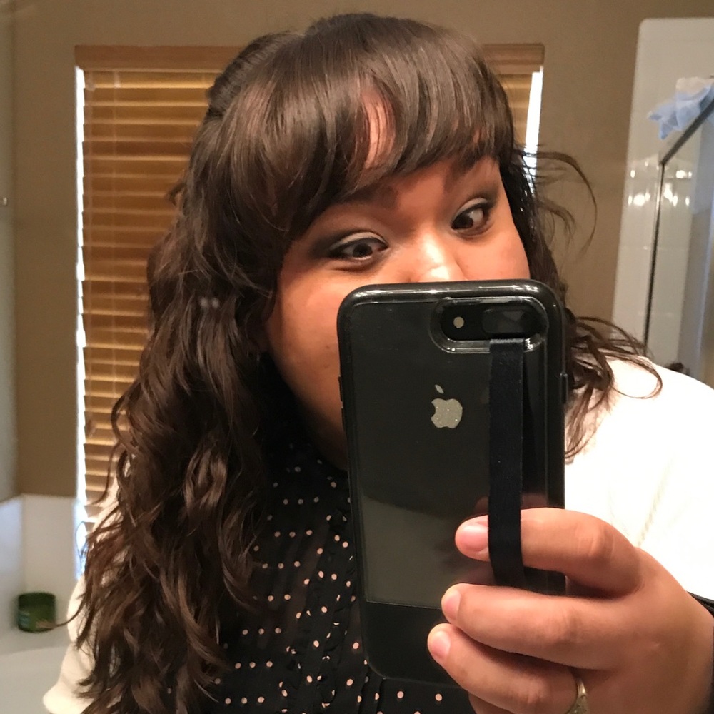 Meet your Posher, Yvette